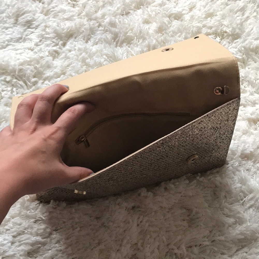 Gold clutch - Picture 2 of 3